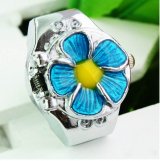 New Beauty Flower Quartz Finger Ring Elastic Watch