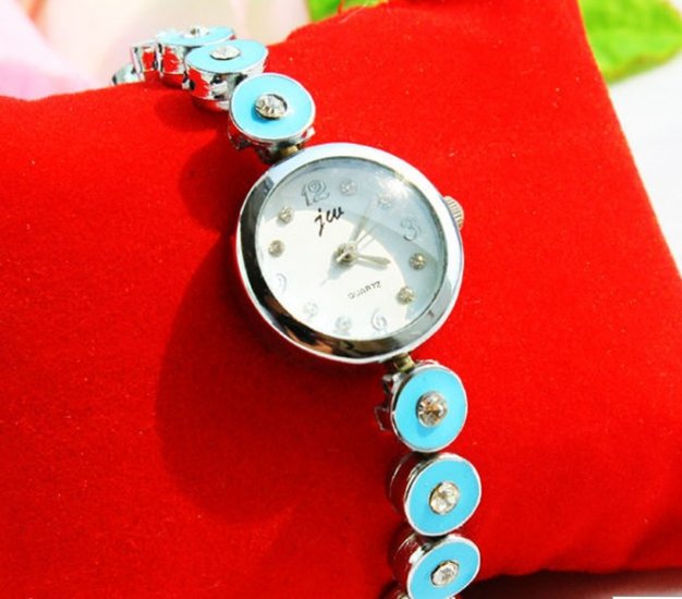 Fashionable Blue Women Bracelet Wrist Watch - Click Image to Close