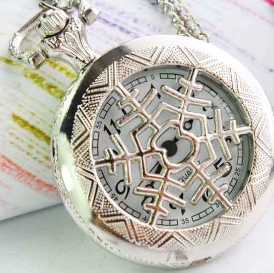 Fashionable silver snowflake cover pocket watch necklace - Click Image to Close