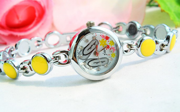 Women Decorative Bracelet Wrist Watch - Click Image to Close
